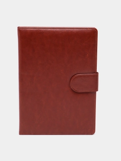 Коричневый