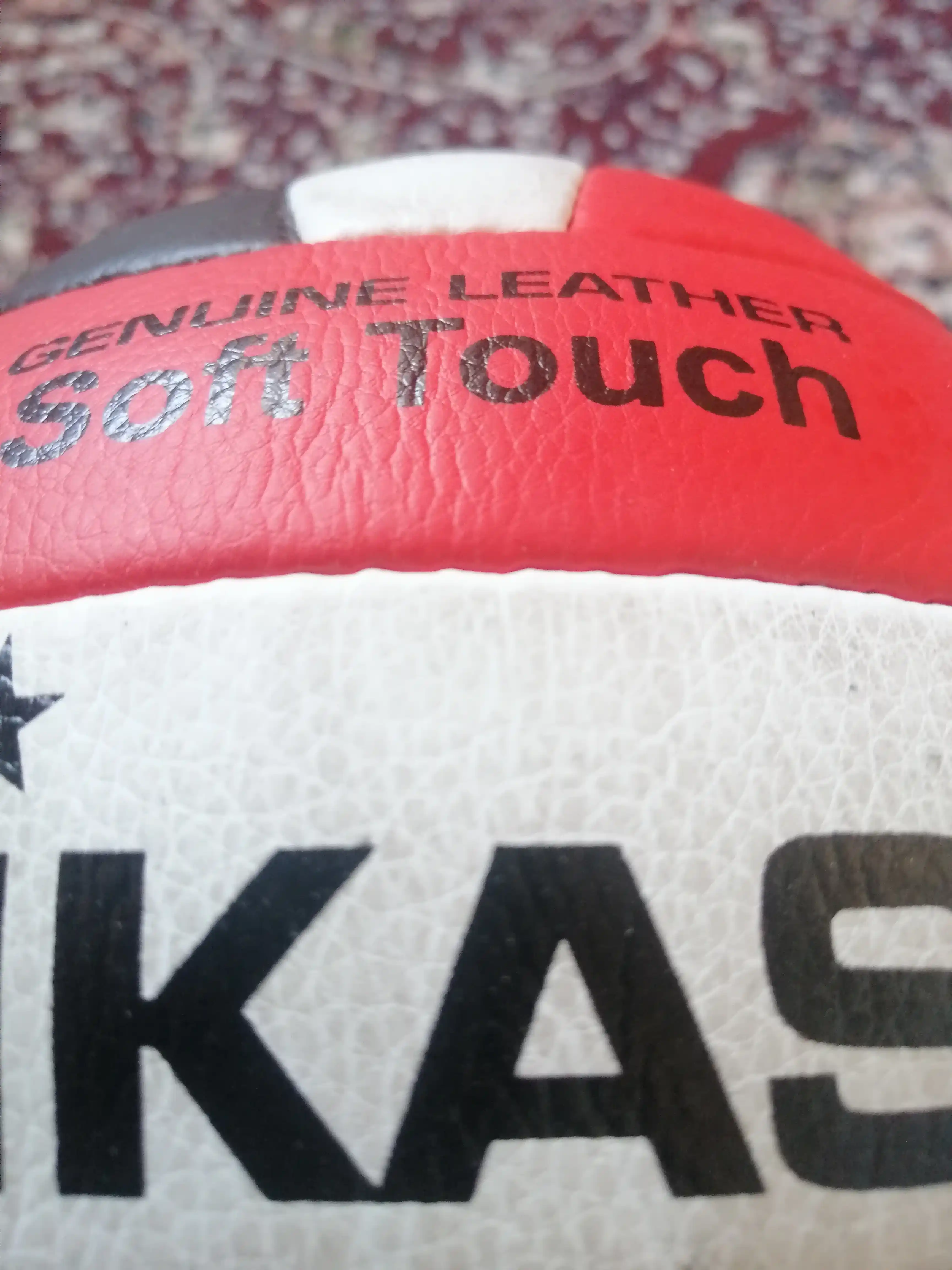 Mikasa voleybol to'pi