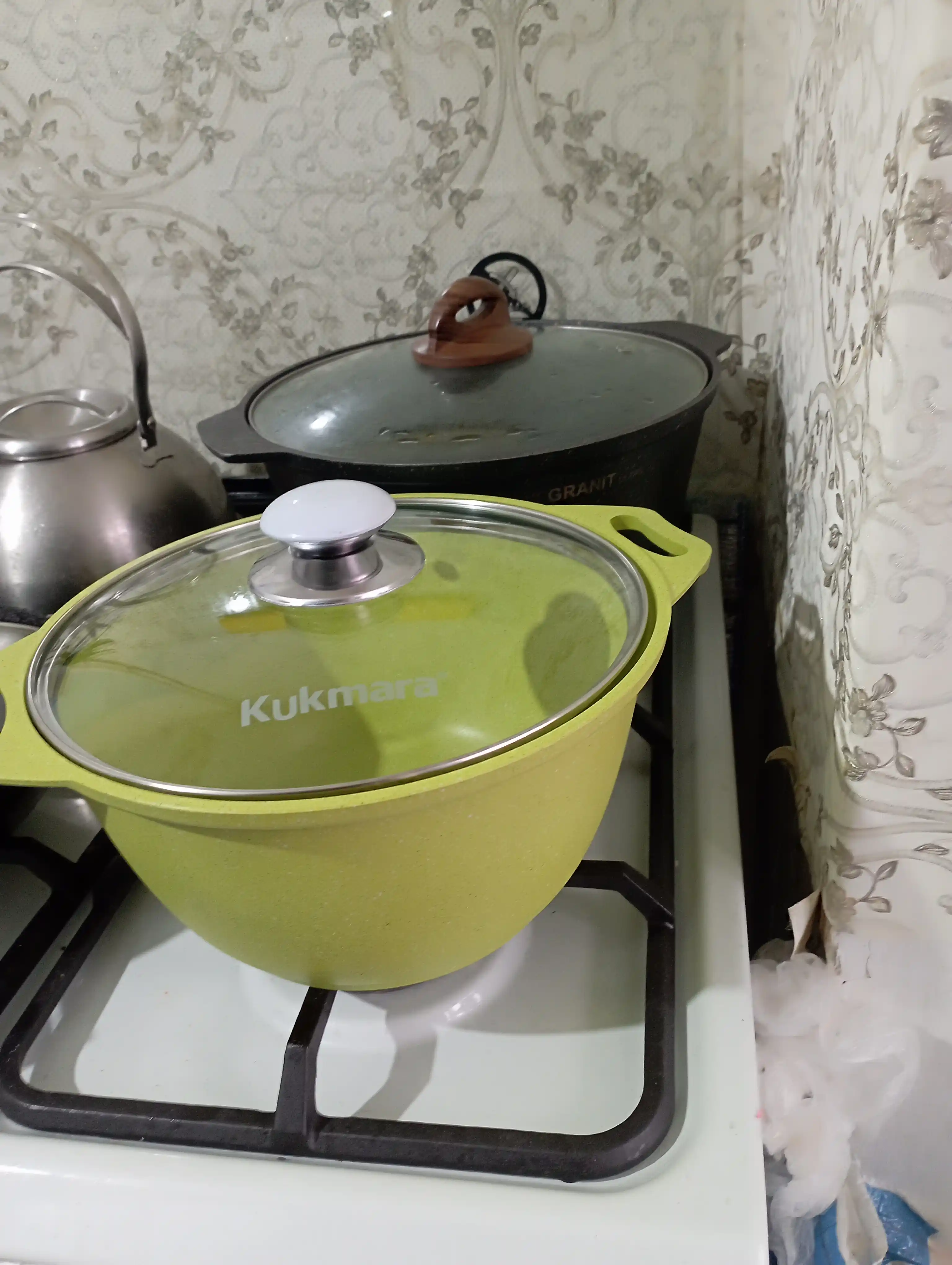 Kastryulya Kukmara Trendy Style, shisha qopqoq bilan, laym