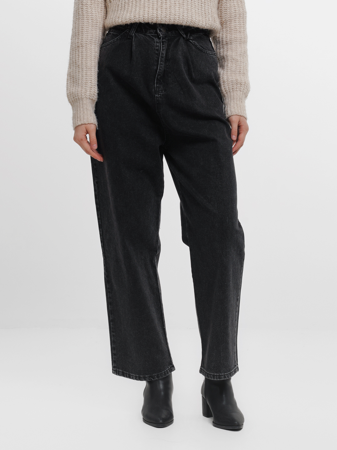 Ayol mashinada jinsiy aloqada boladi Eshak sikish porno video