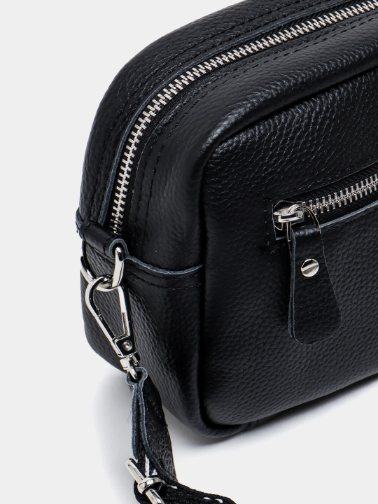Ayollar sumkasi, charm, yelkasi osha, kamarda