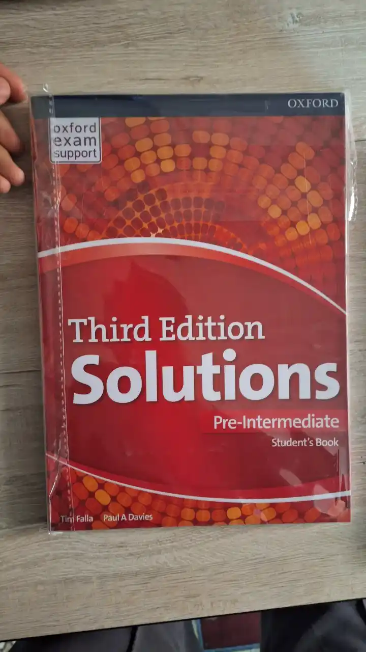 Solutions 3d Edition Pre-Intermediate StudentBook with WorkBook