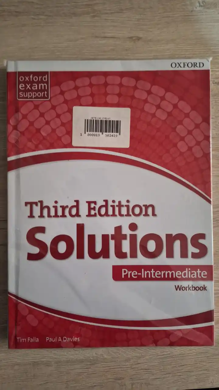 Solutions 3d Edition Pre-Intermediate StudentBook with WorkBook
