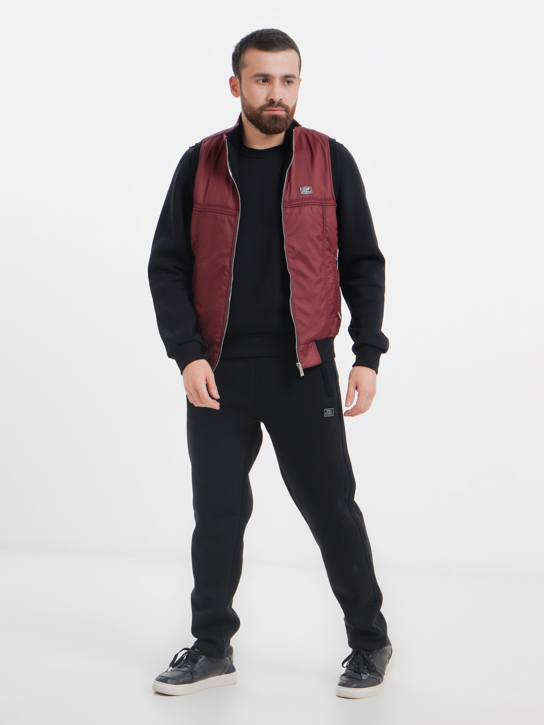 Eshak va ogizda bir dik surati Qopqoqlarni yalashga majbur