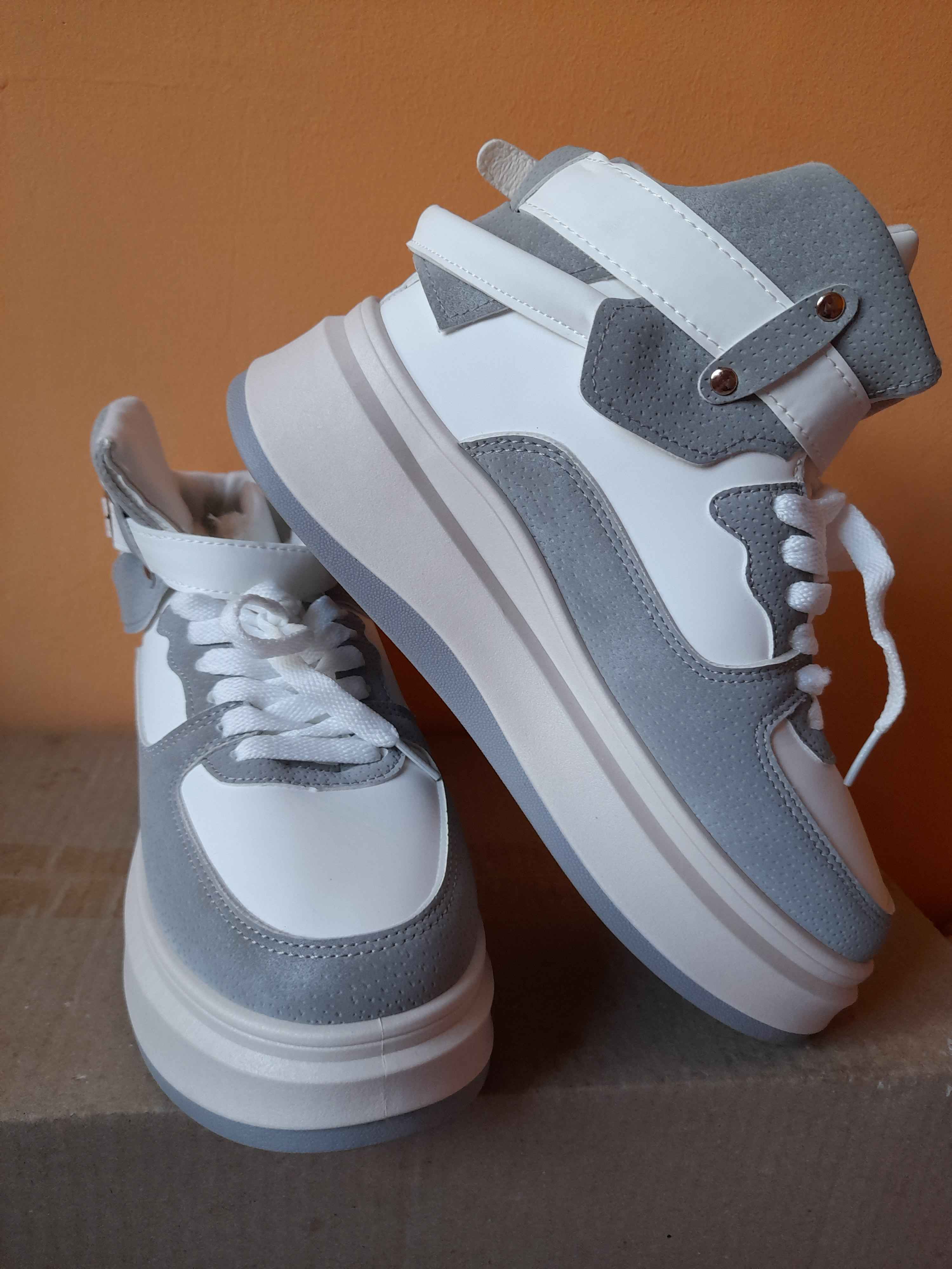 Alessandra Torsonning yalangoch fotosuratlari Qurilish ishchilarining anal porno videolari