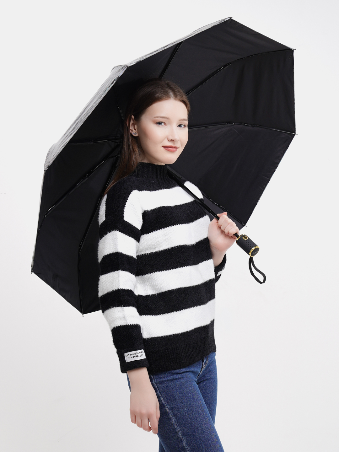 Buvisi va nabirasi ishtirokidagi lesbiyan pornosini tomosha qiling Xolaning katta emchaklari porno video