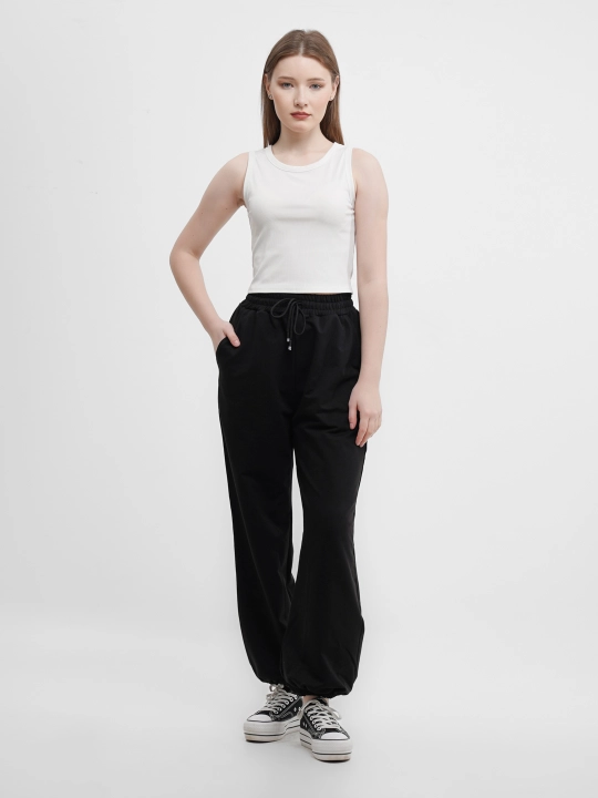 Keng joggerlar, ayollar oversize