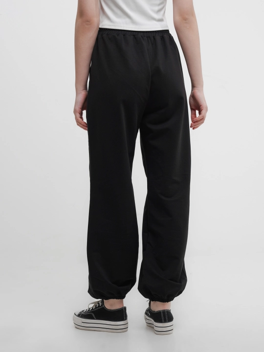 Keng joggerlar, ayollar oversize
