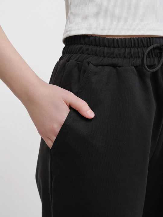 Keng joggerlar, ayollar oversize
