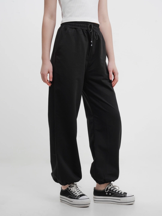 Keng joggerlar, ayollar oversize