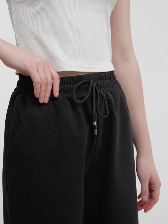 Keng joggerlar, ayollar oversize