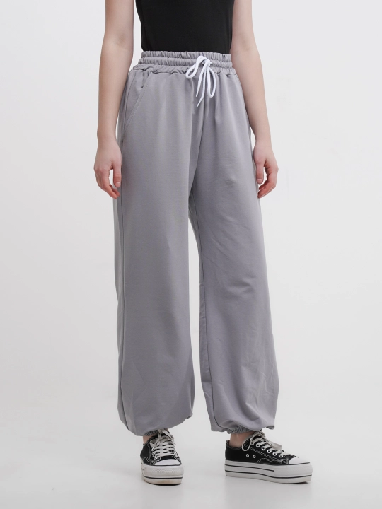 Keng joggerlar, ayollar oversize
