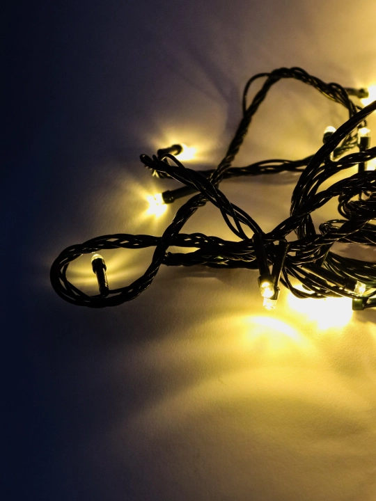 Гирлянда для елки, комнаты, окна, светодиодная LED, теплый свет 8 режимов 30 метров, Vegas