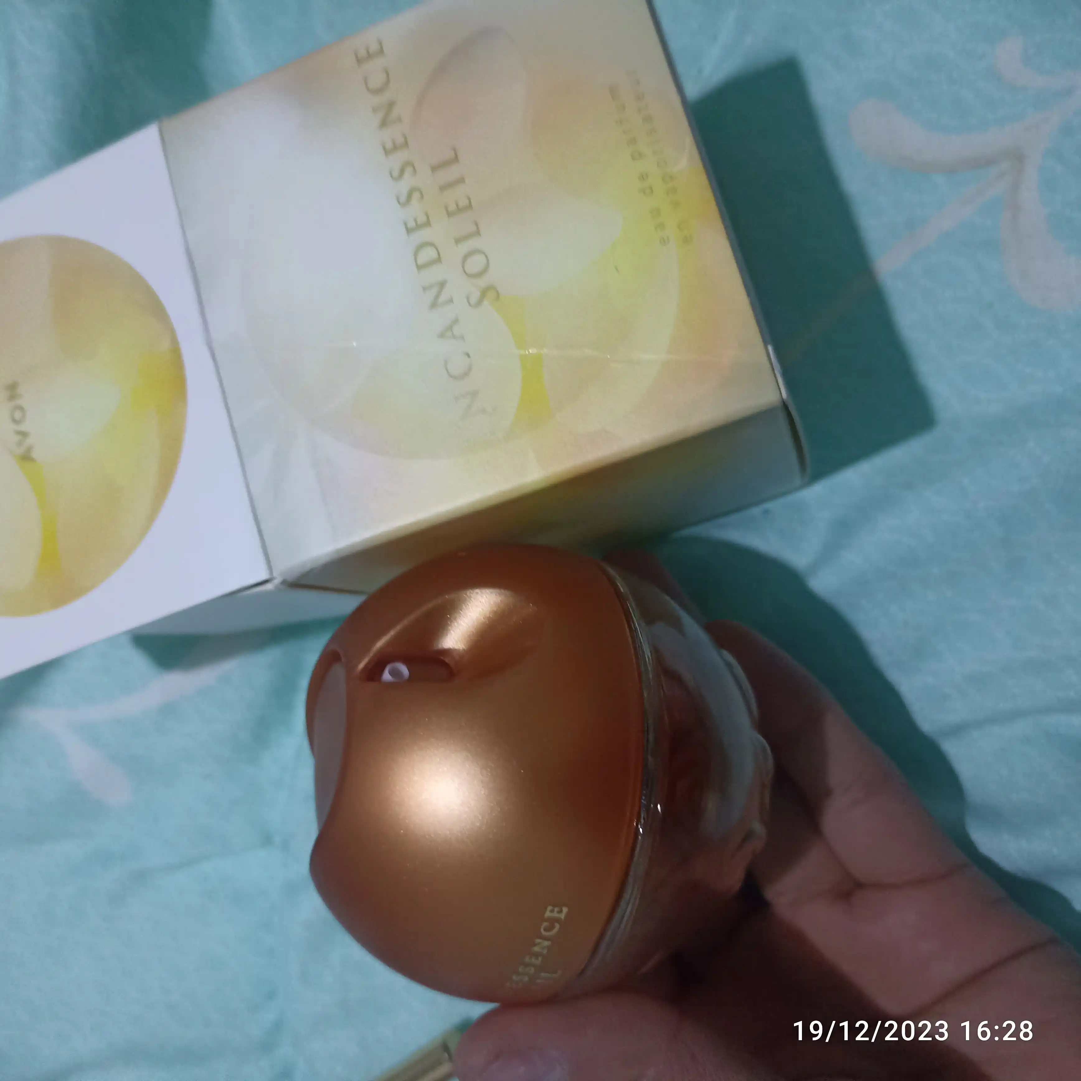 Parfyumlangan suv Avon Incandessence Soleil, 50 ml