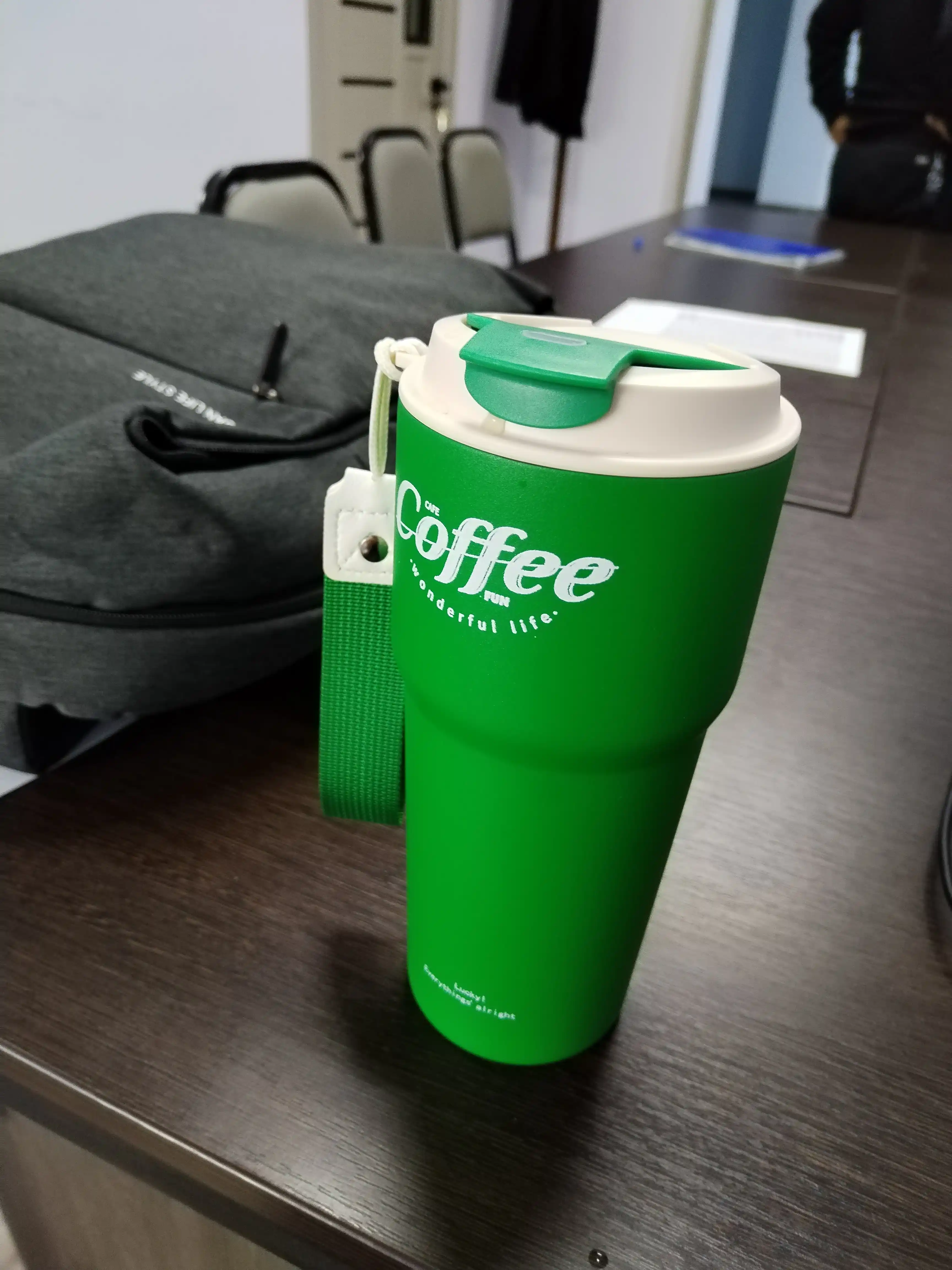 Termo krujka "Coffee" sovuq va issiq ichimliklar uchun, mashinada yoki ishda