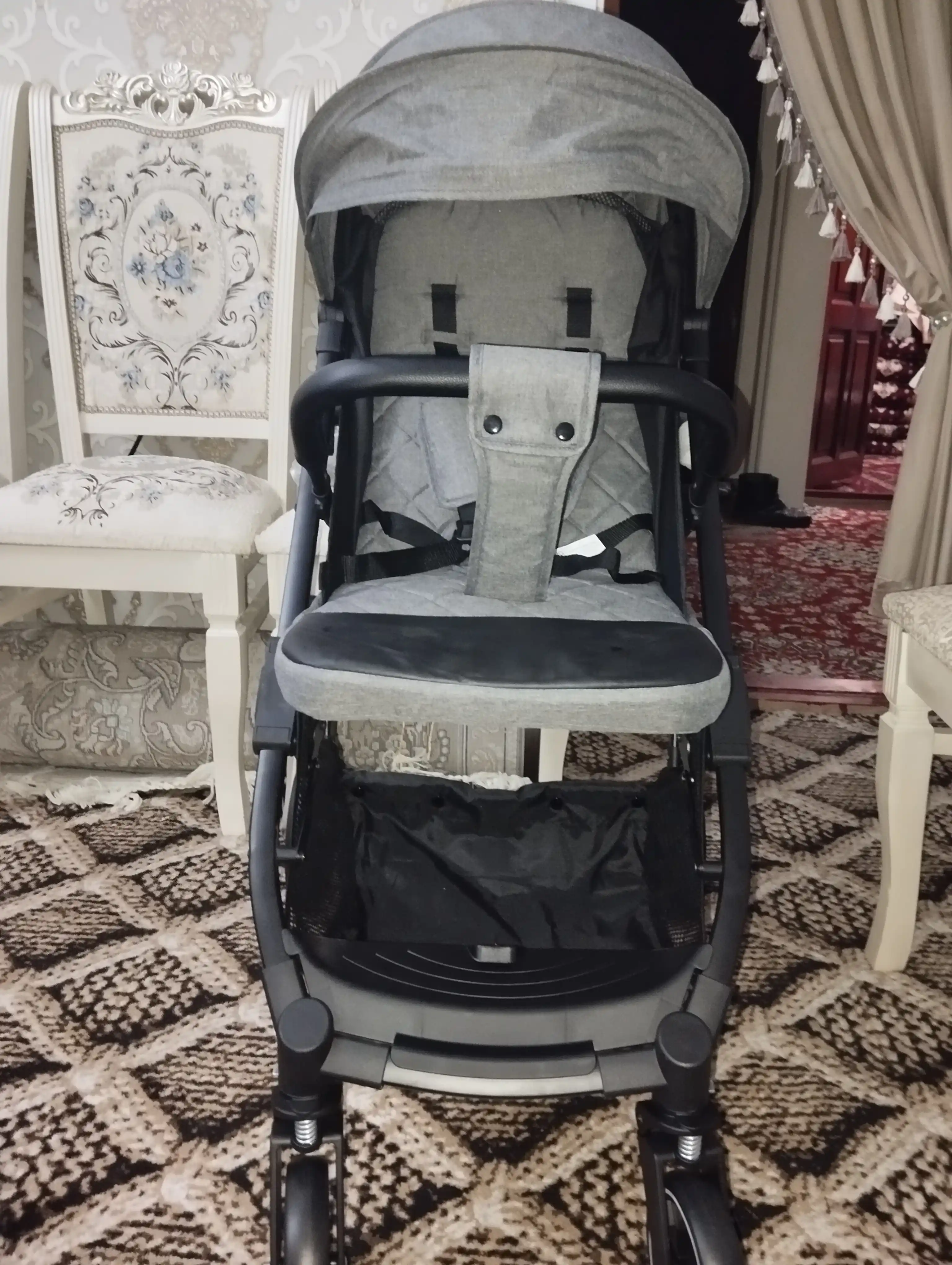 Aravacha Seedo Stroller S8, pastki savatcha va issiqlikni saqlab turuvchi g'ilof bilan