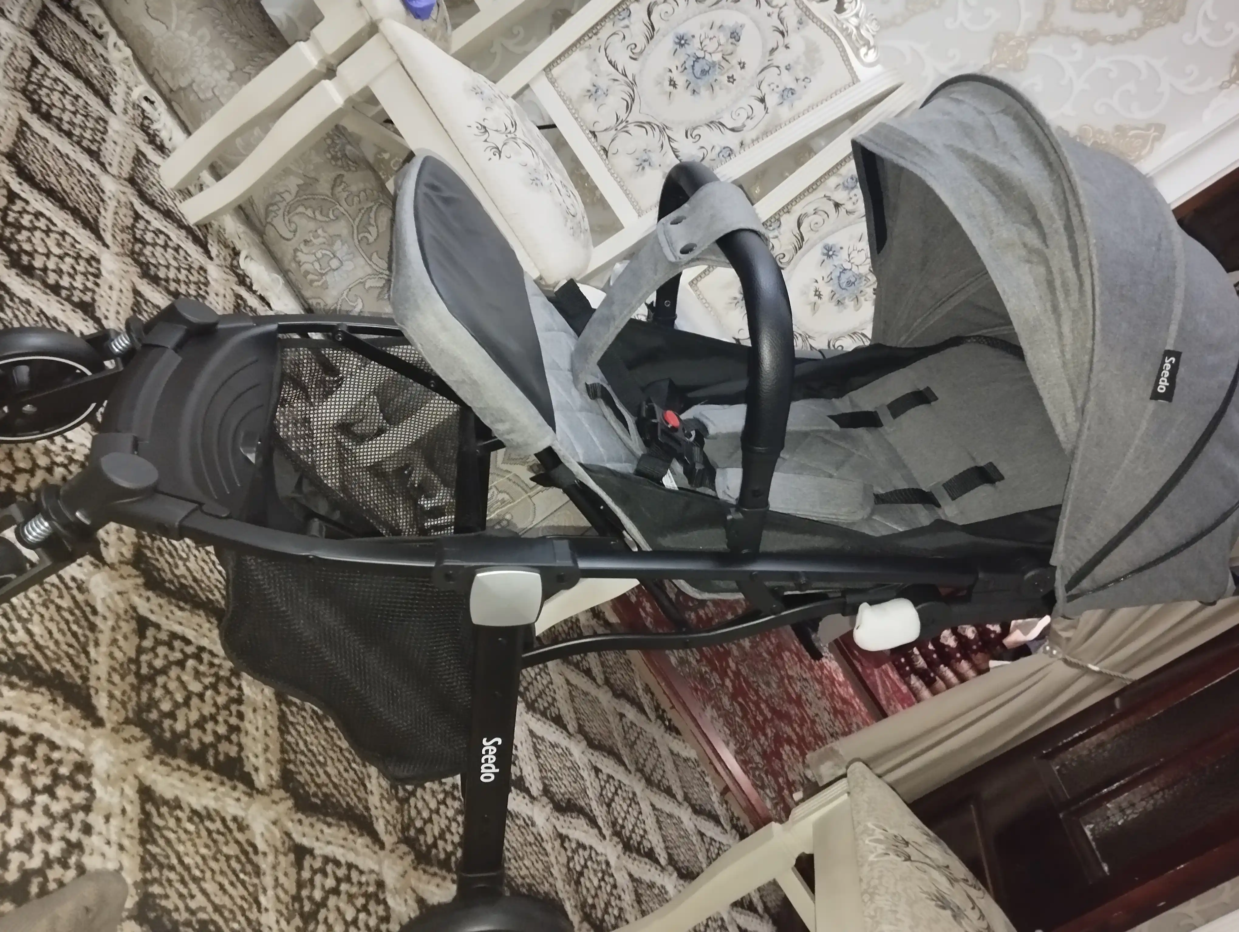 Aravacha Seedo Stroller S8, pastki savatcha va issiqlikni saqlab turuvchi g'ilof bilan
