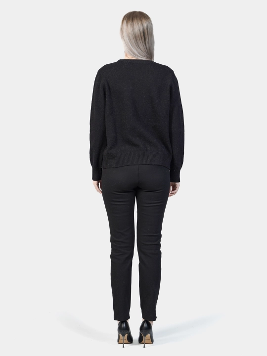 Sviter yozuvli Loewe