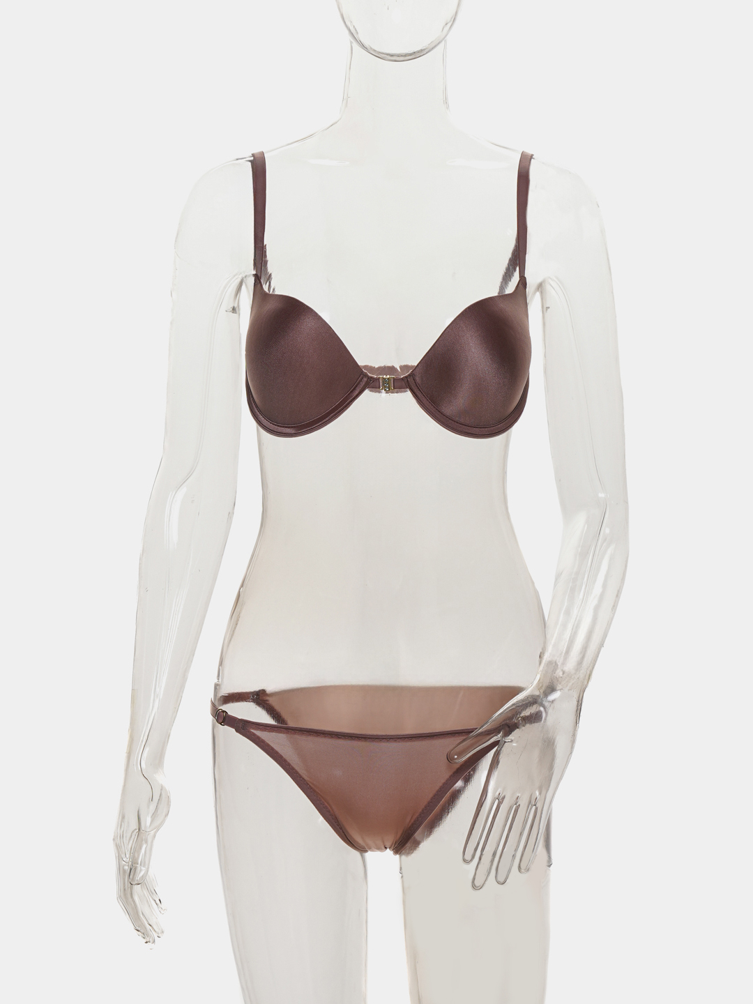 Kokrak qafasidagi kiyim qisqichlari bilan buzuqliklar