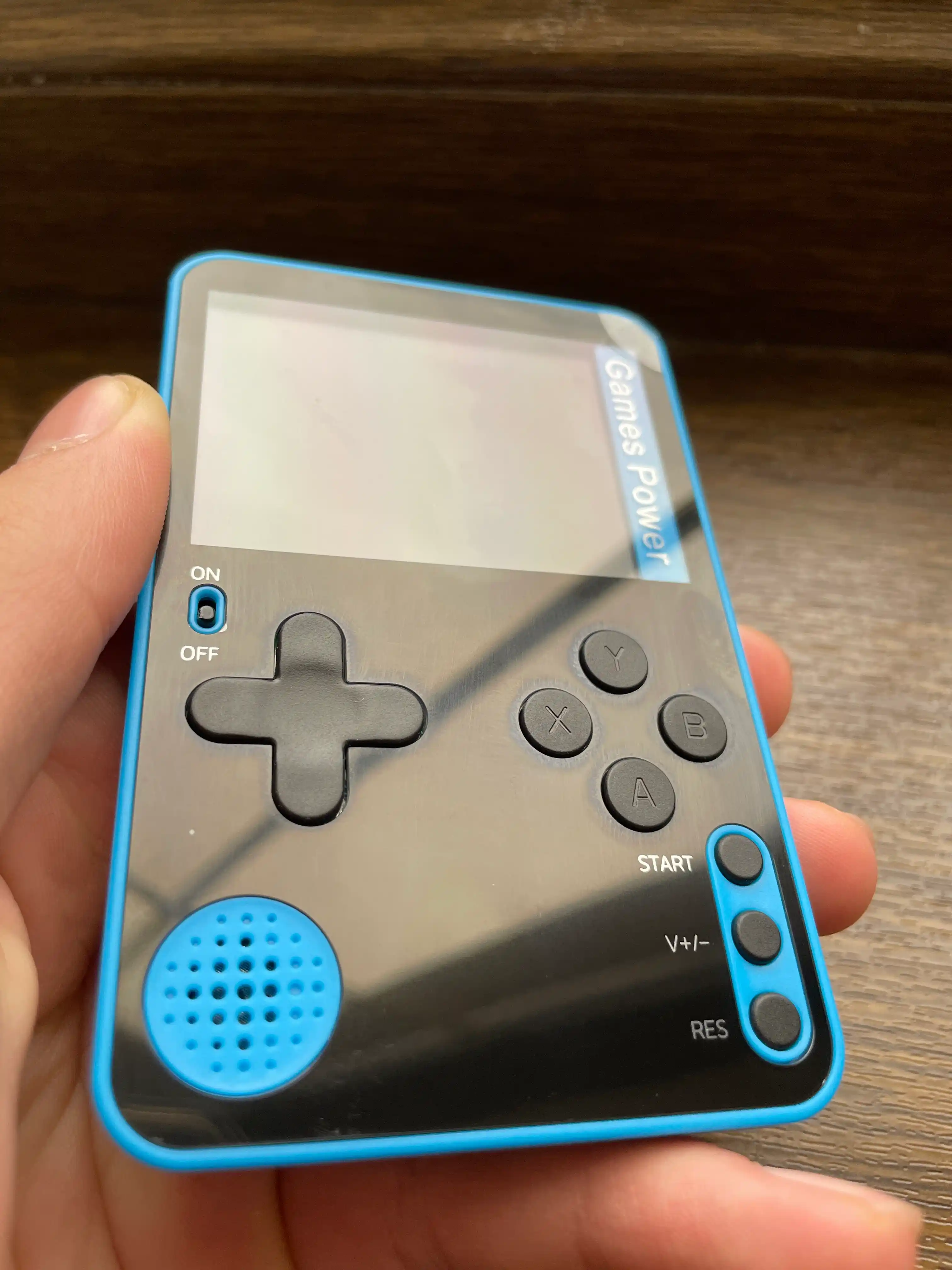 Portativ o'yin pristavkasi, Retro Ultra Slim, 500 o'yinlar