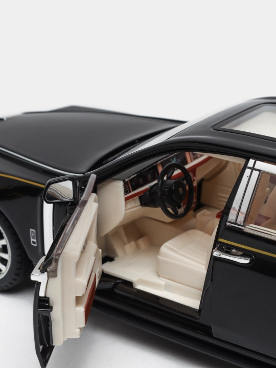 Металлическая машинка Rolls-Royce-Phantom Maisa Rui 1:24