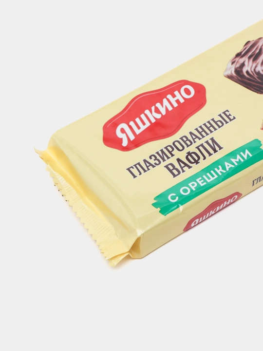 Вафли Яшкино глазированные с орешками, 200 гр