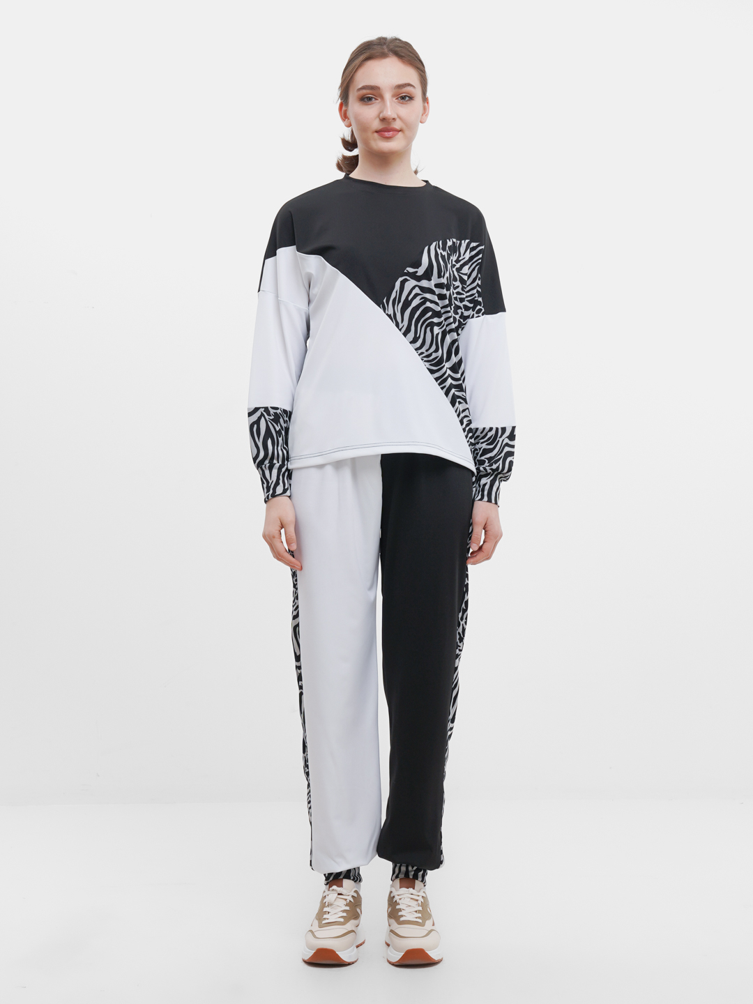 Katta kokrakli xitoylik ayollar sutyenli fotosuratlar