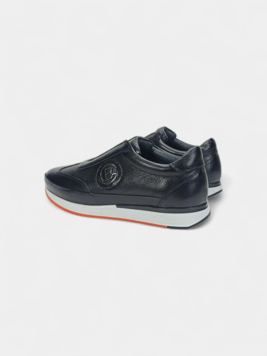 Erkaklar uchun Premium Black charm krossovkalar – tabiiy charm va zamsha, qulay taglik