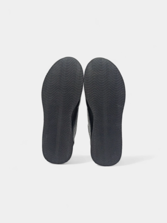 Erkaklar uchun Premium Black charm krossovkalar – tabiiy charm va zamsha, qulay taglik