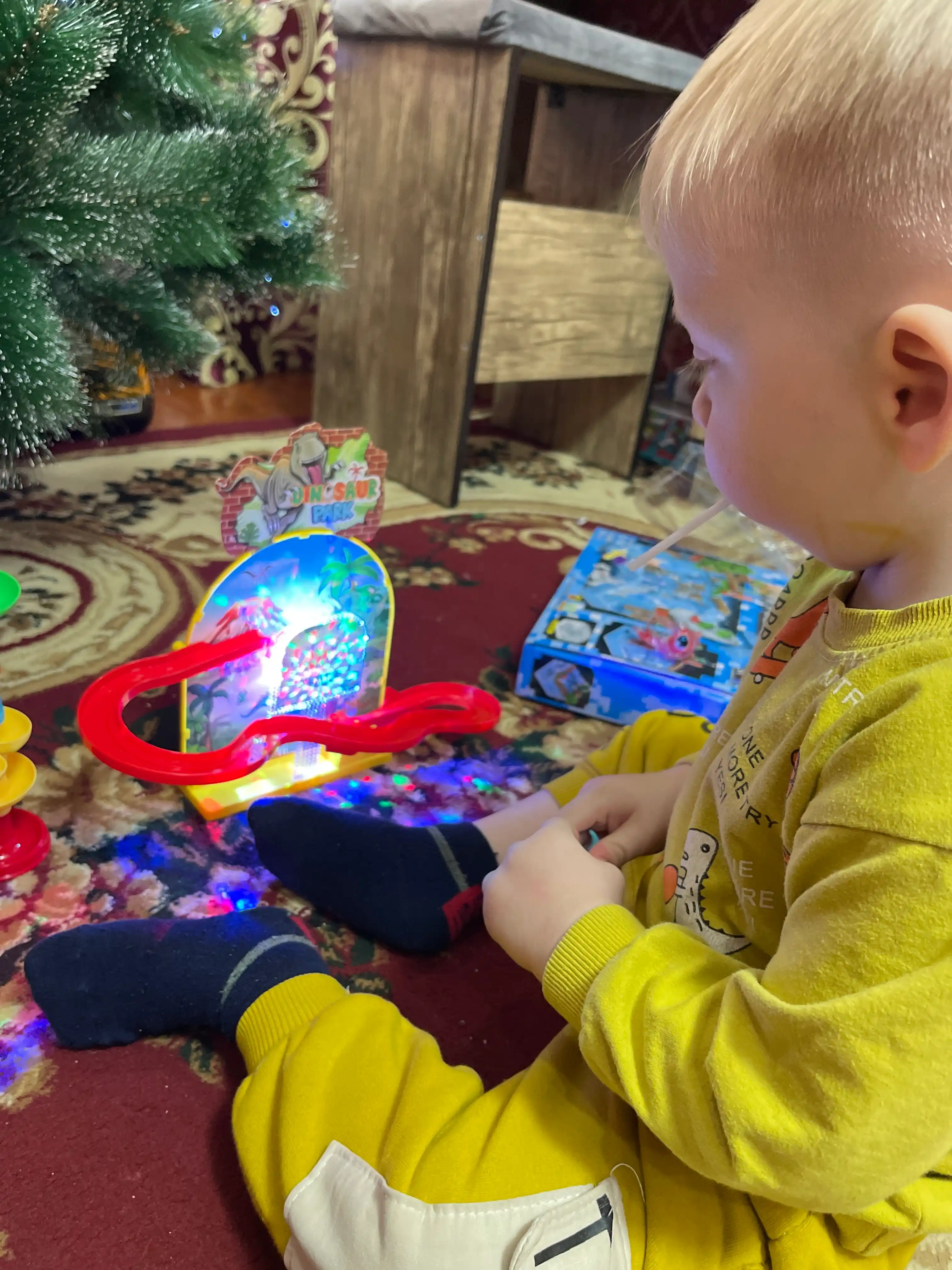 Горка Dino Park со светом и звуком, 88500 Код. 01796