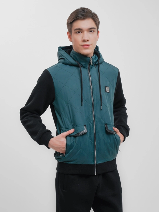 Erkaklar sport kostyumi