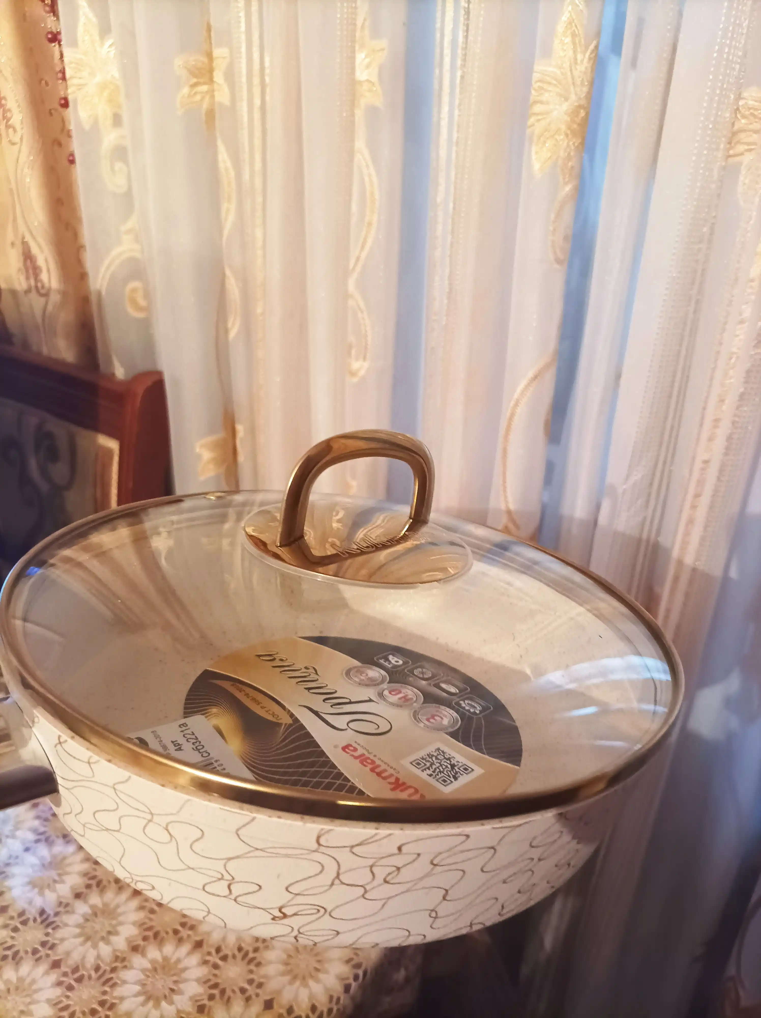 Tova Kukmara Gratsiya shisha qopqoq bilan, yopishmaydigan