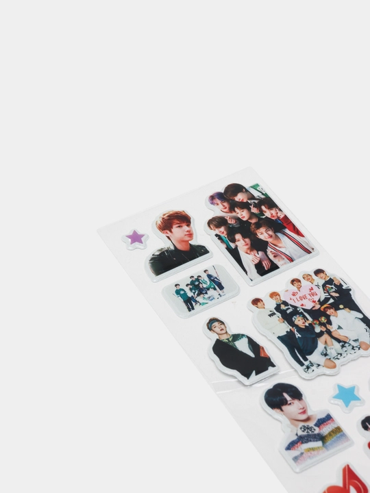 Stikerlari "BTS", 1 varaqda 12 ta stiker
