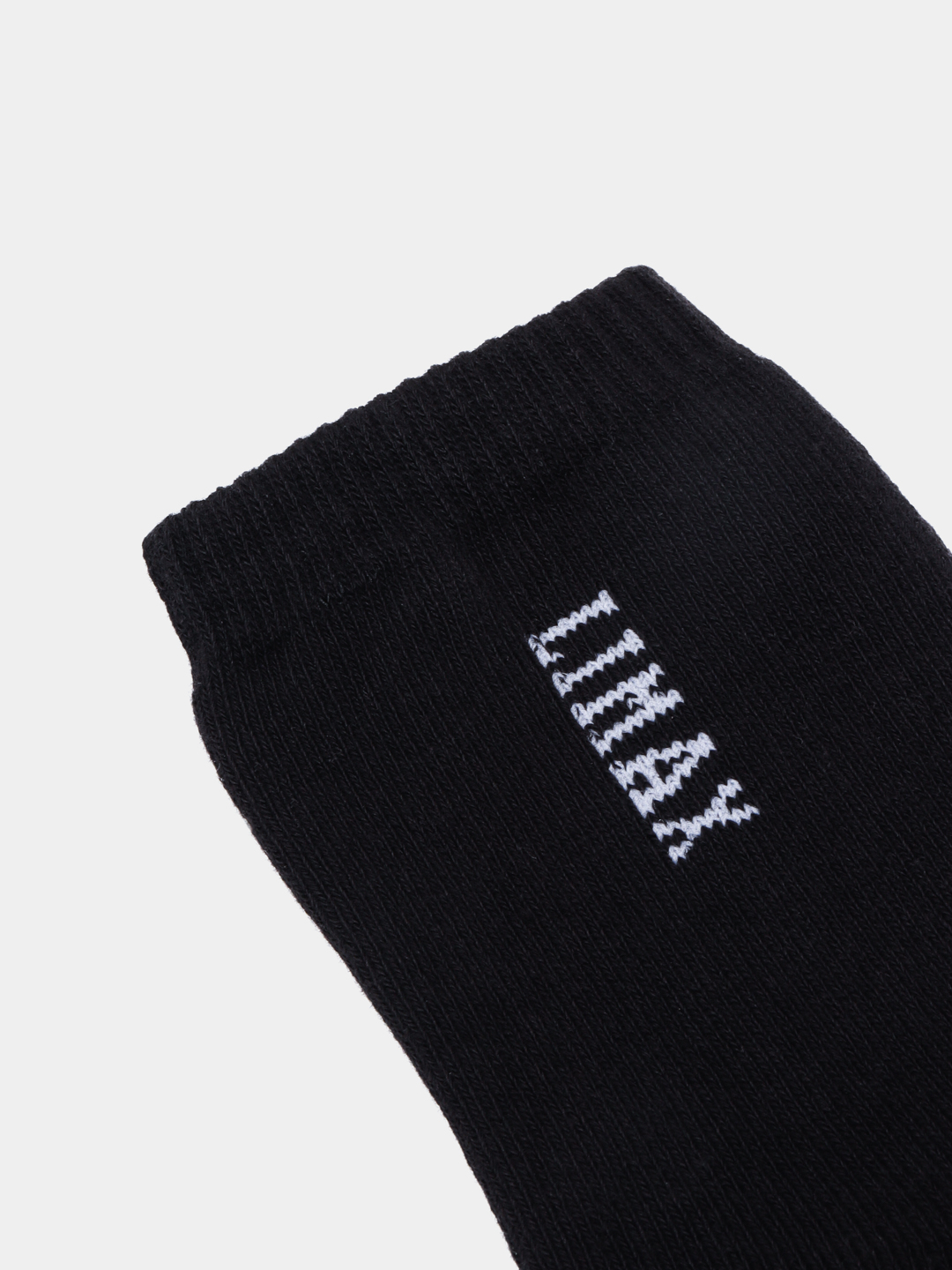 Yigit porno tomosha qilayotgan qizni erkalayapti