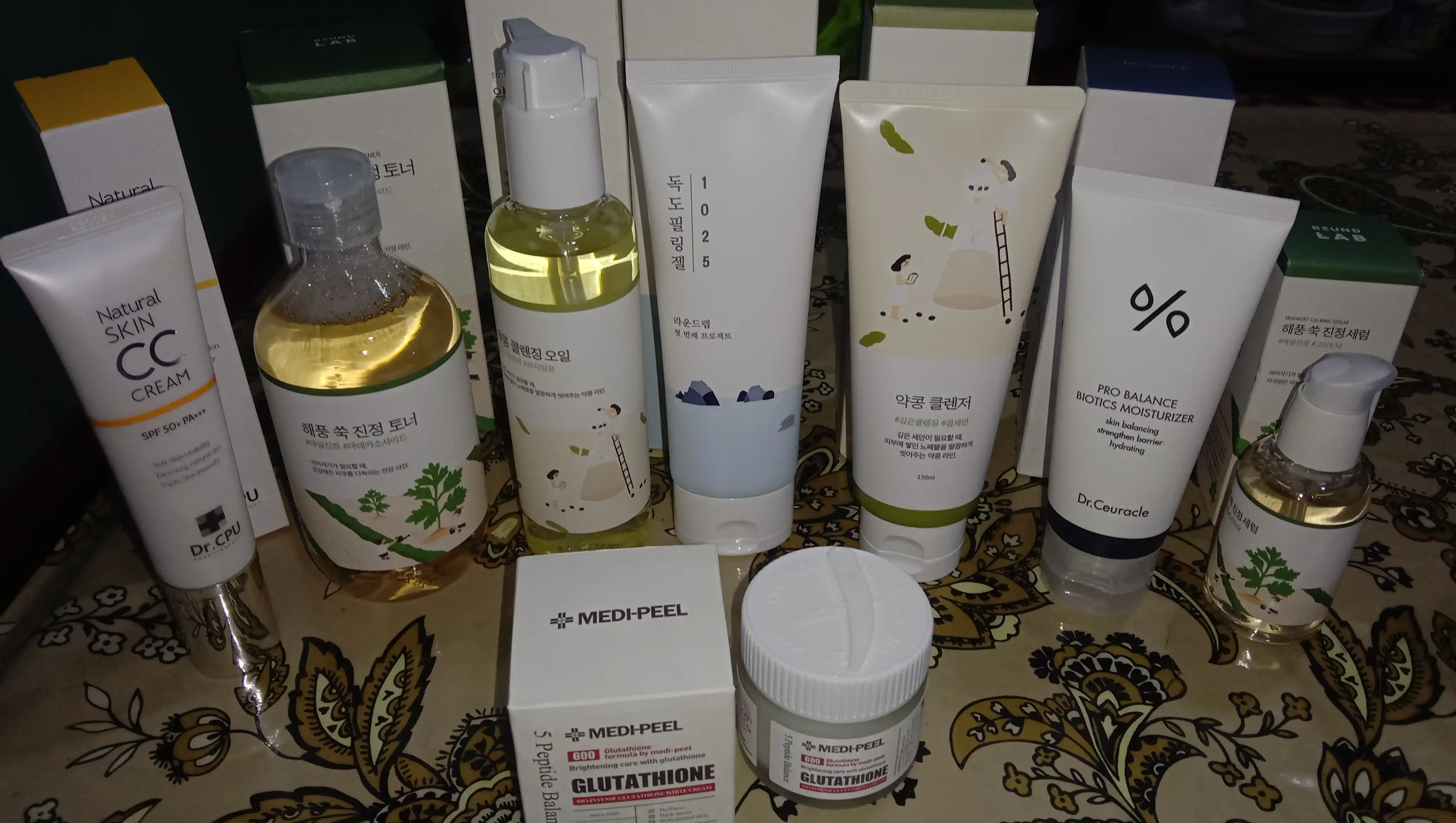 Питательная пенка против черных точек Round Lab Soybean Cleanser, 150 мл
