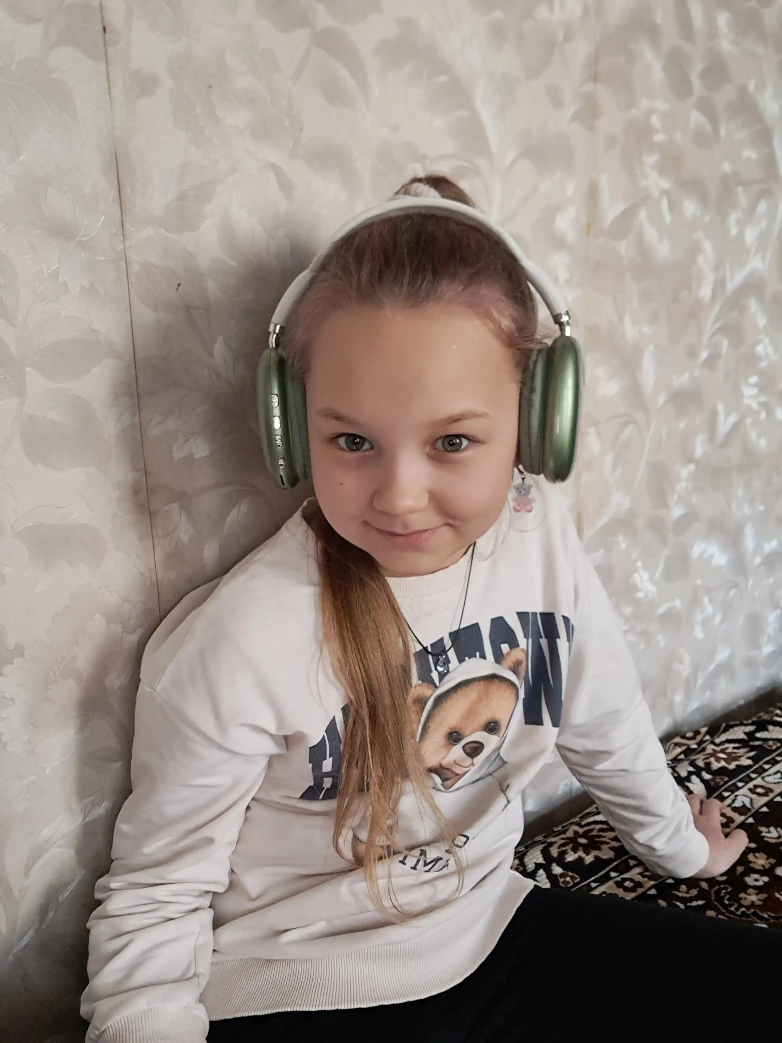 Simsiz quloqchinlar Pods Max, to'liq o'lchamli va yumshoq, Bluetooth 5.0