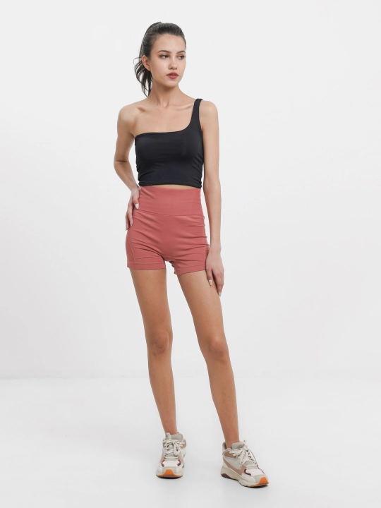 Ayollar sport shortiklari, yuqori posadkada