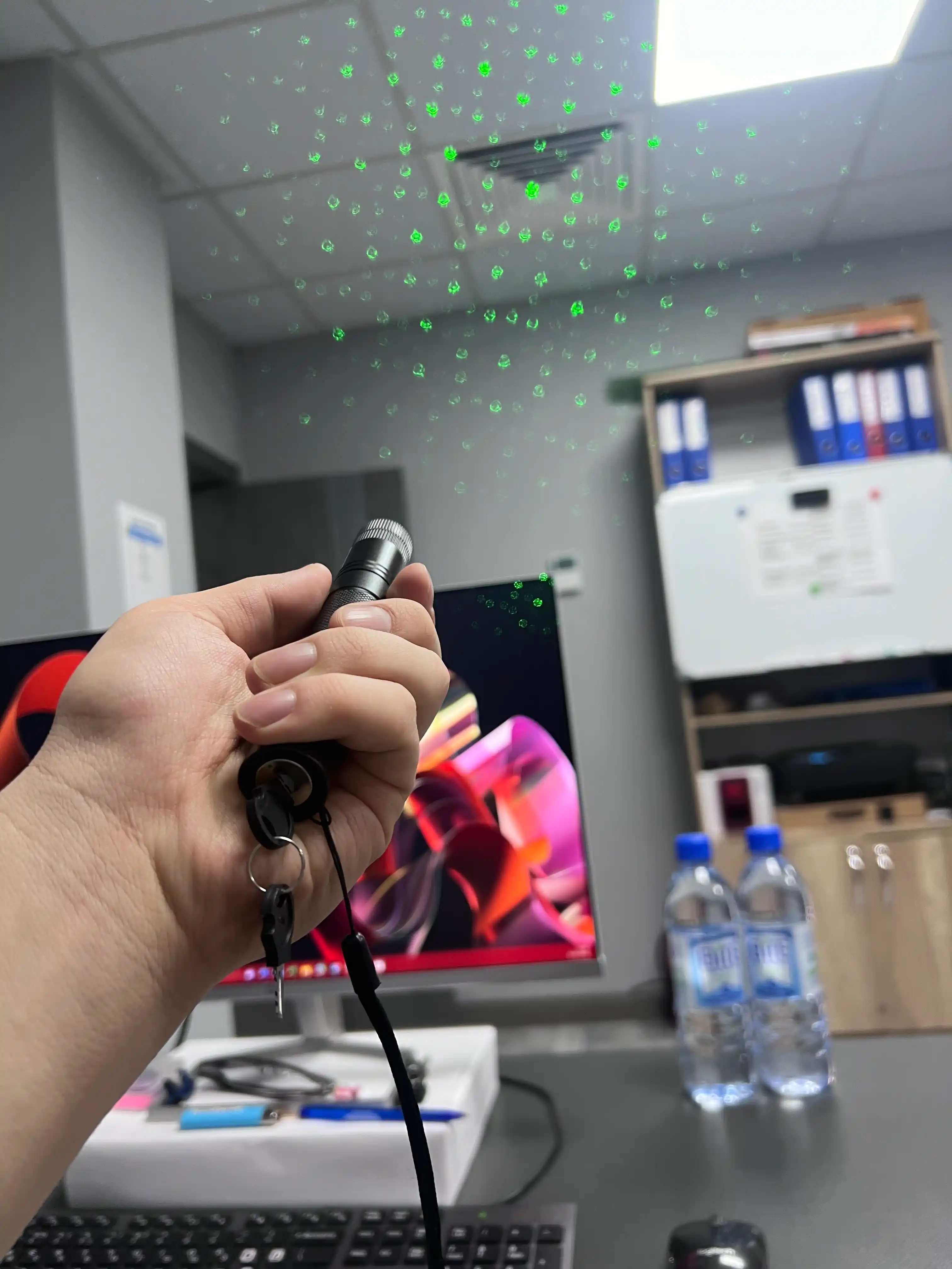 Зеленая лазерная указка Laser Pointer 303