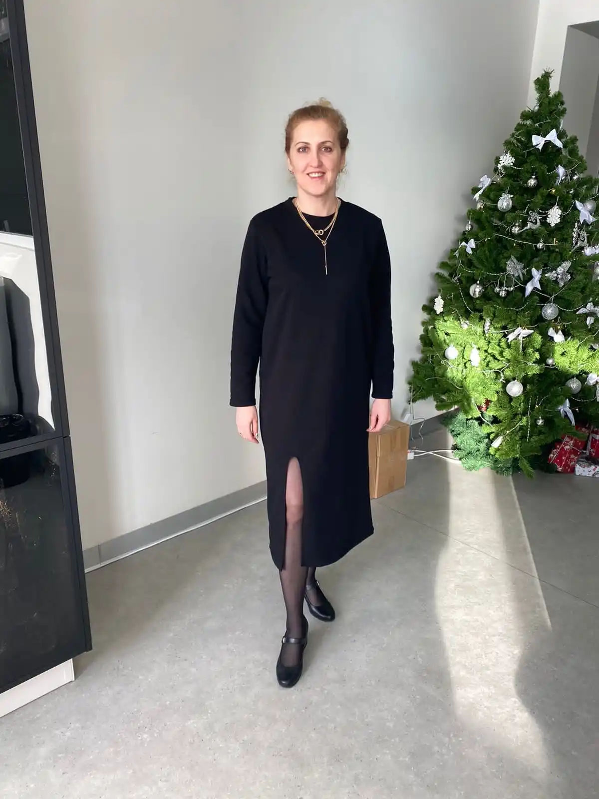 Ayollar uchun har kunlik, issiq sviter-libosi, uzunligi midi, kuzgi-qishki mavsum uchun