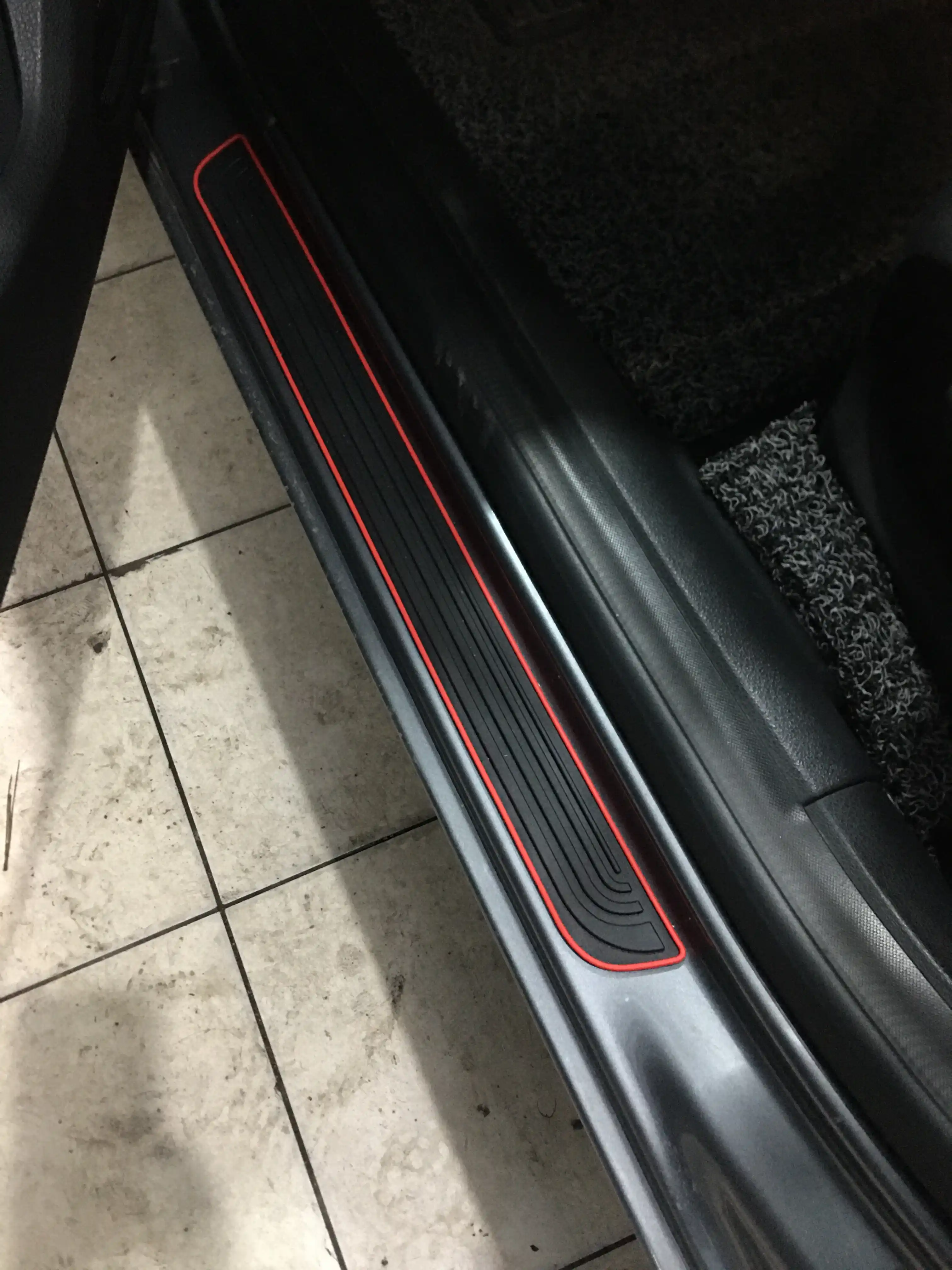 Eshik tokchasining qopqoqlari, universal, himoya yostiqchalari, eshik ostonalari, 4 dona