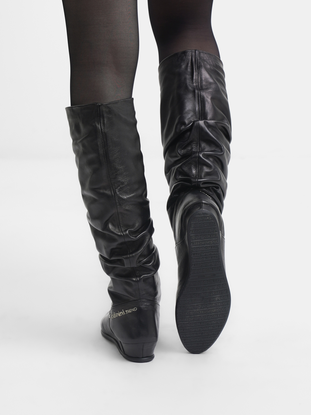 Dik opaning mushukida Rimma Zyubinaning porno suratlari