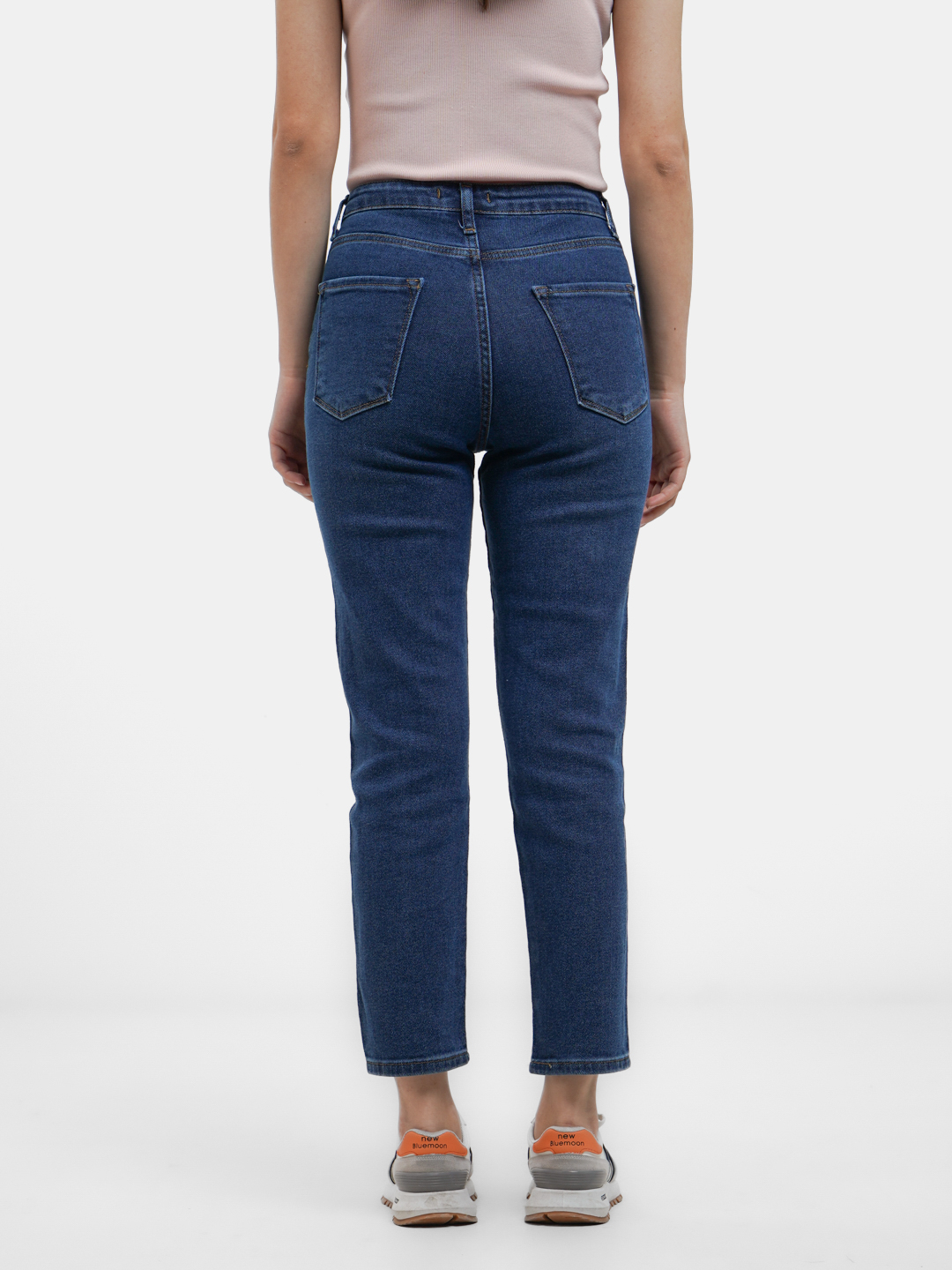 Bitta dildoda ikkita lezbiyen Lezbiyenlar oltin dushlarni berishadi