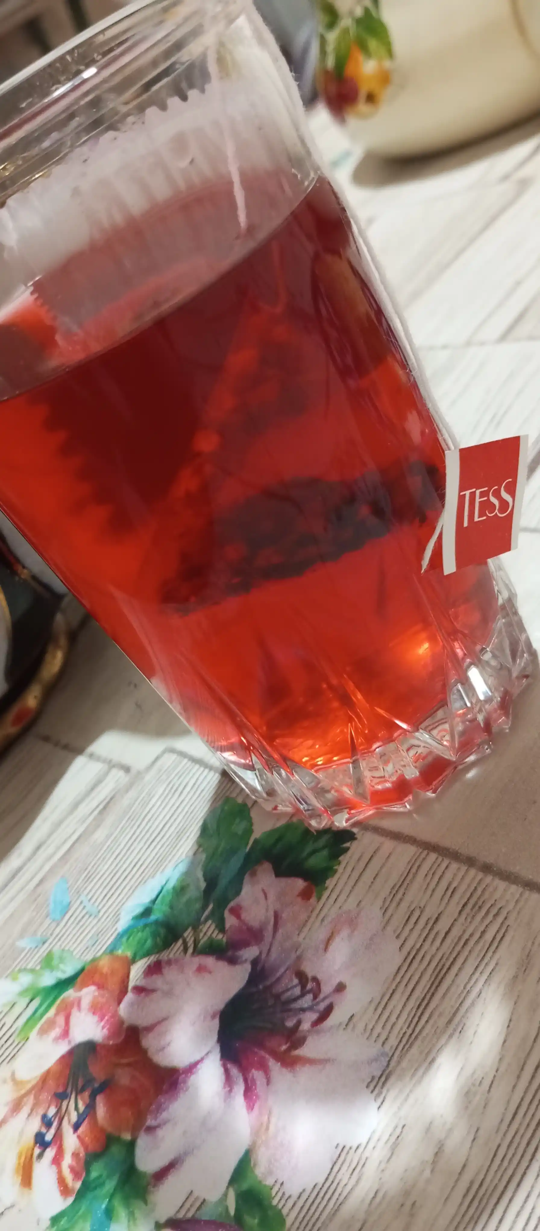 Qora choy Tess Summer time piramidalarda, 1.8 gr * 20 dona