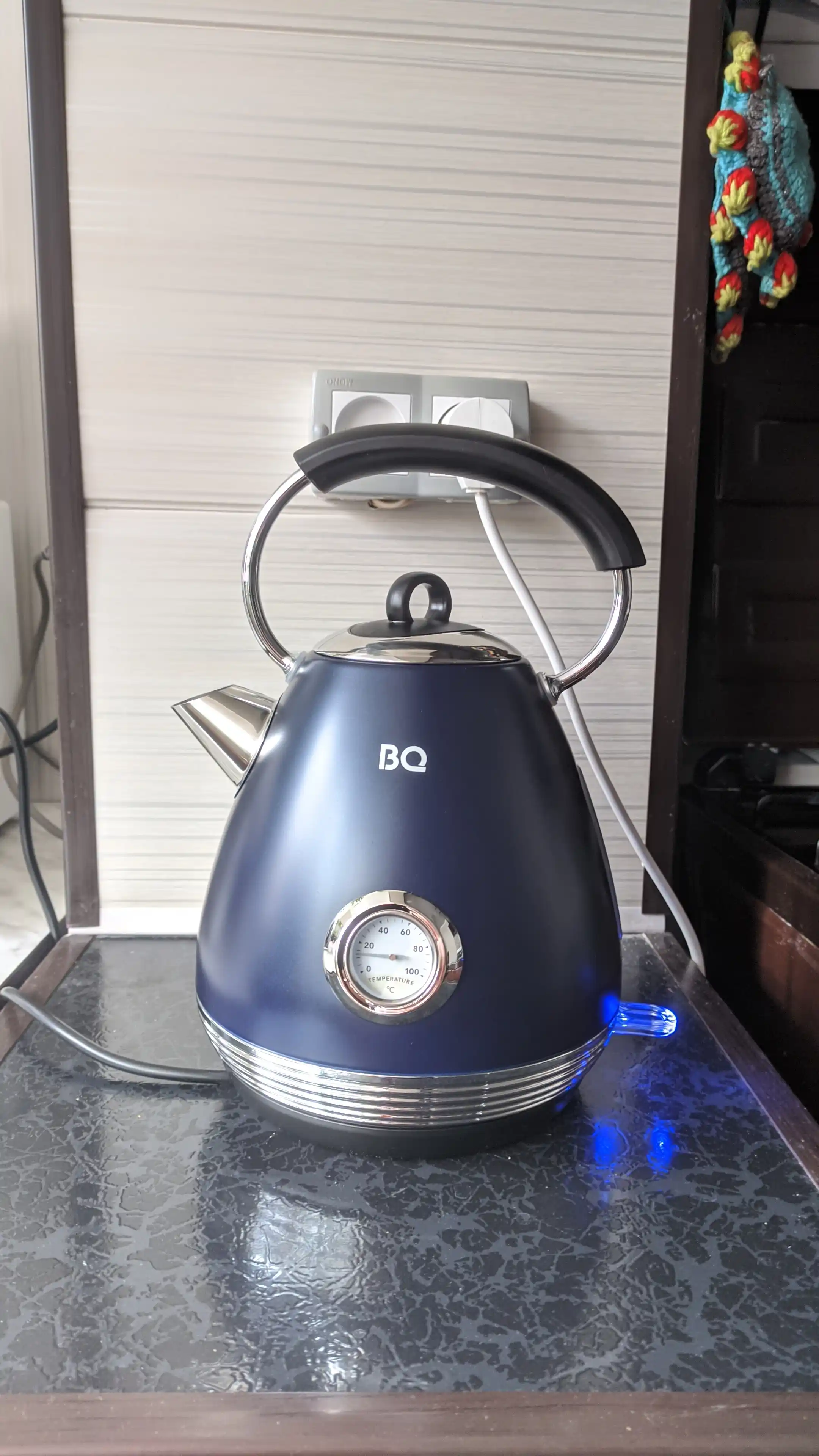 Elektr choynak BQ KT1826SW AZUR, 2200 Vt, zanglamaydigan po'lat, 1.7 litr