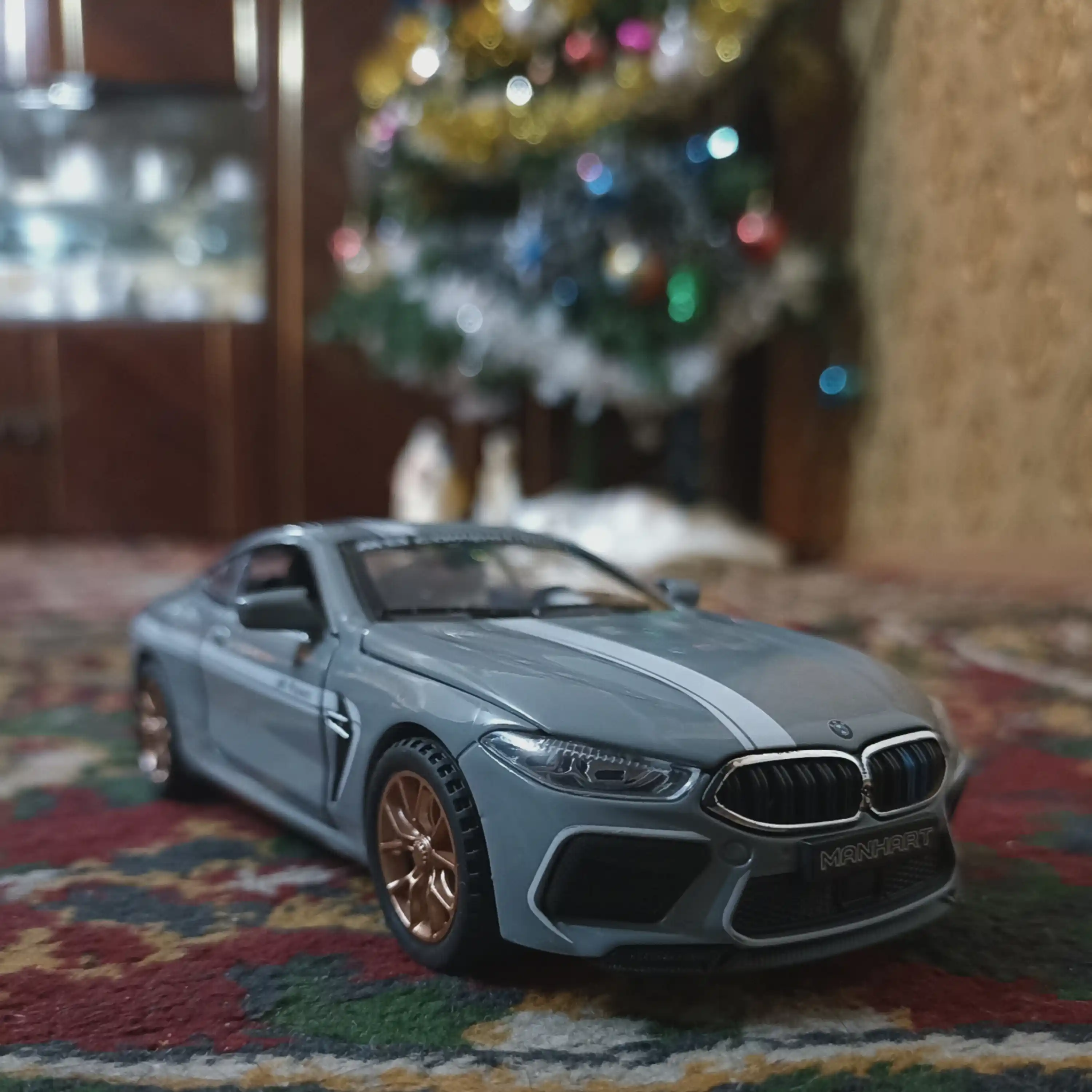 Metall mashina BMW M8 Thunder M, 1:32