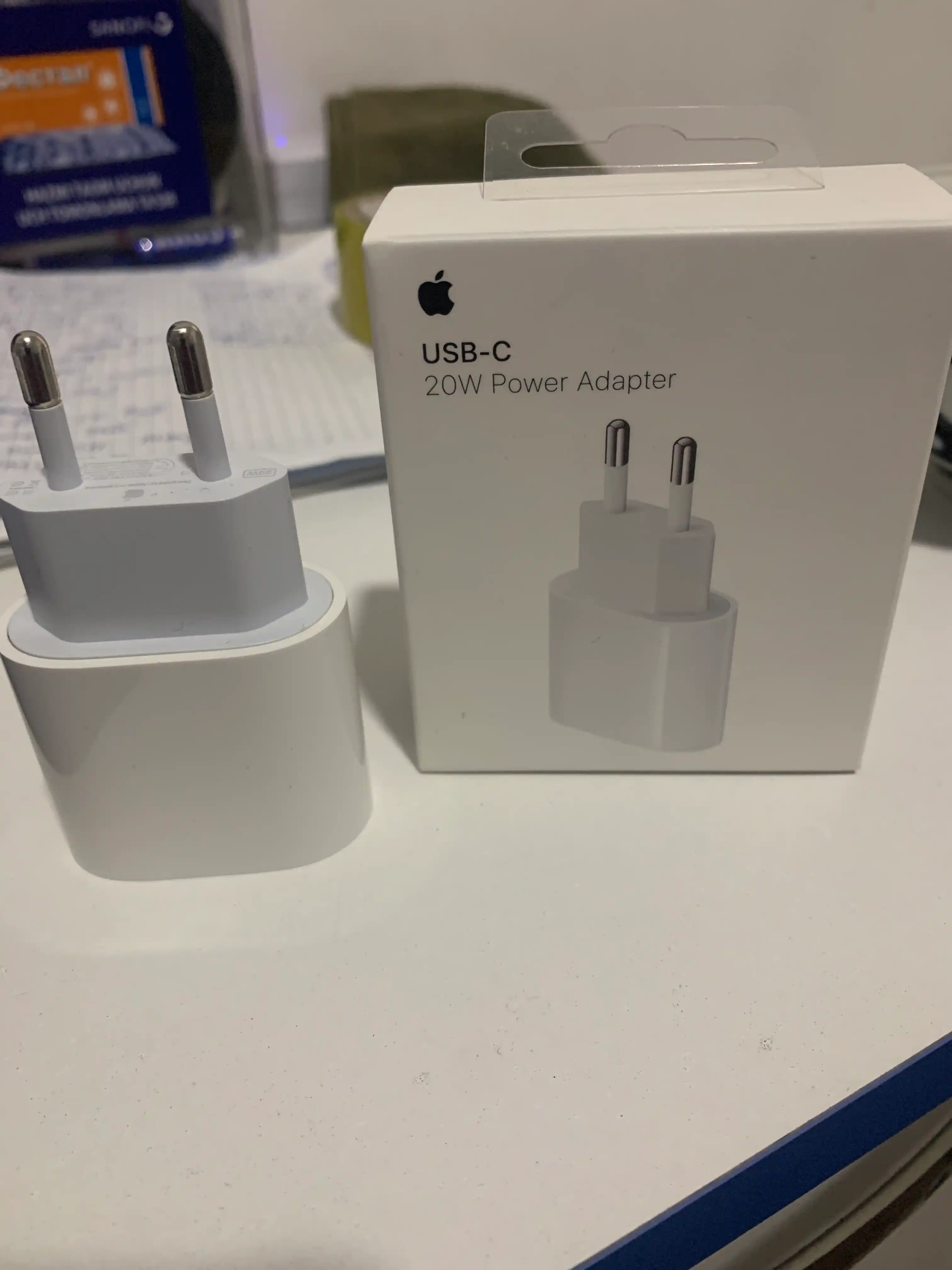 Apple USB-C 20W Power Adapter, блок питания для зарядки iPhone iPad iPod touch