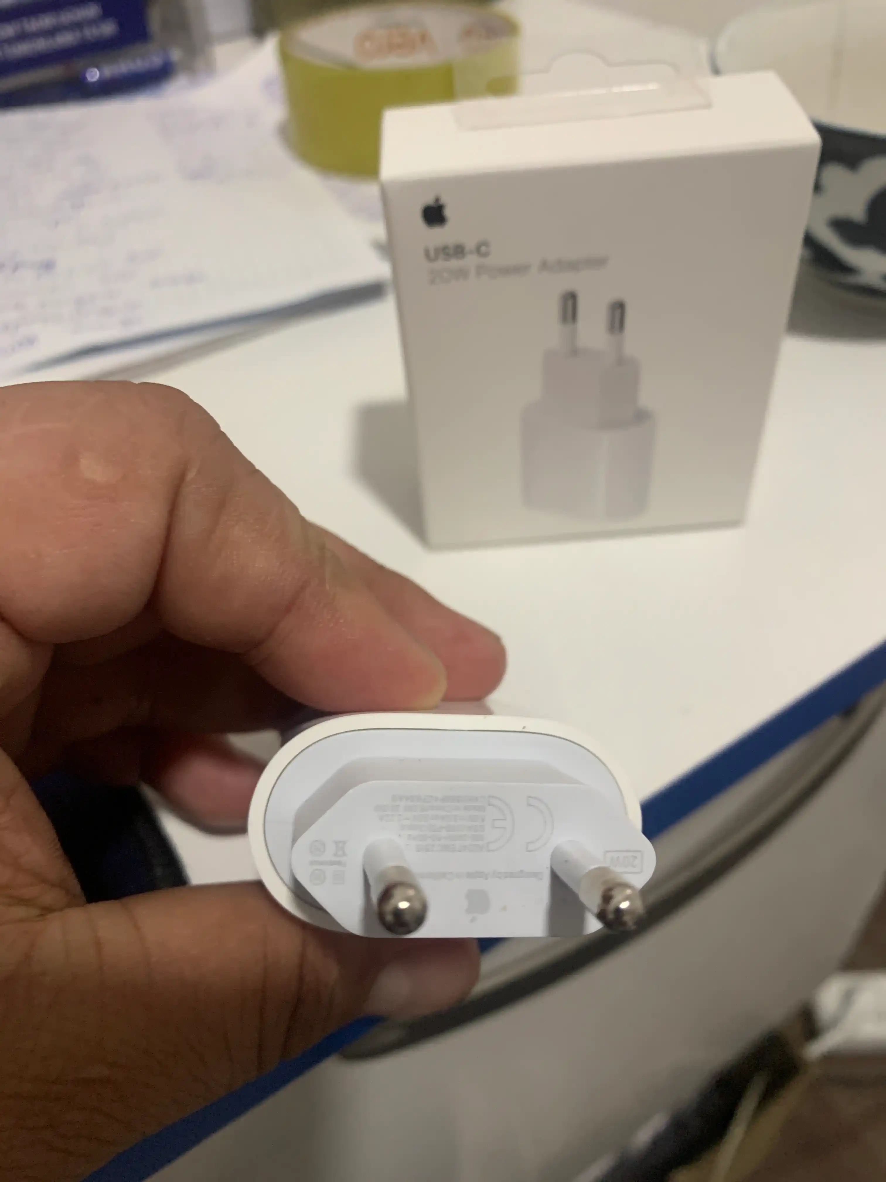 Apple USB-C 20W Power Adapter, блок питания для зарядки iPhone iPad iPod touch