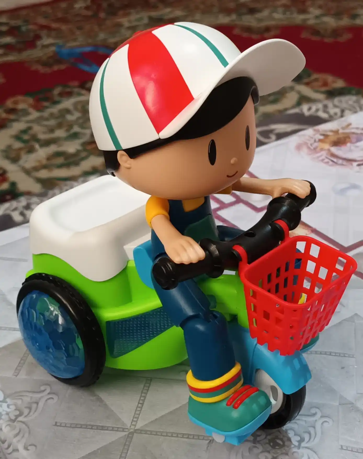 Velosipeddagi bolakay yonadigan o'yinchoq YJ-3023
