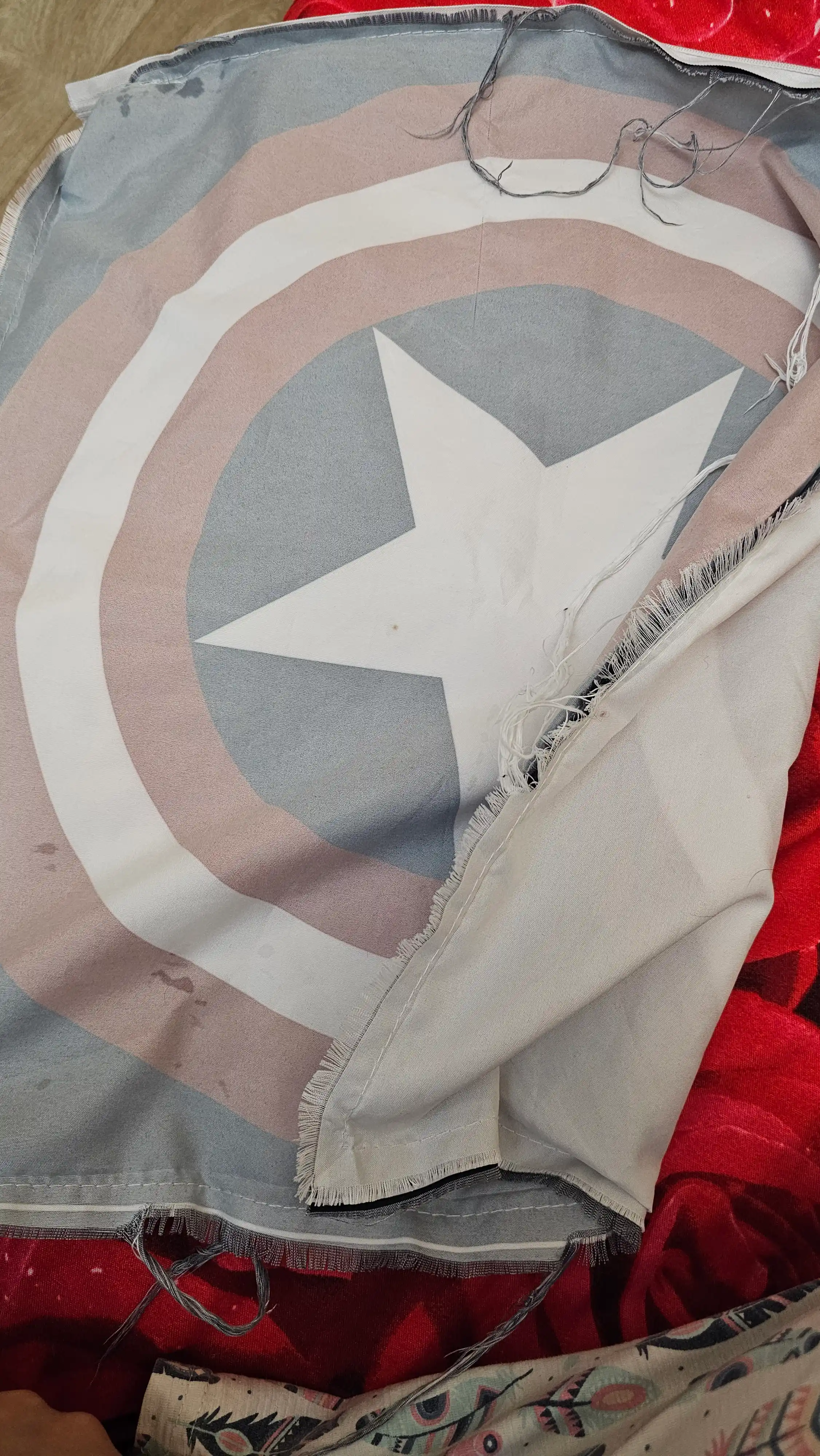 Kapitan Amerika dekor uchun bosmali yostiq jildi Marvel, 45x45 sm