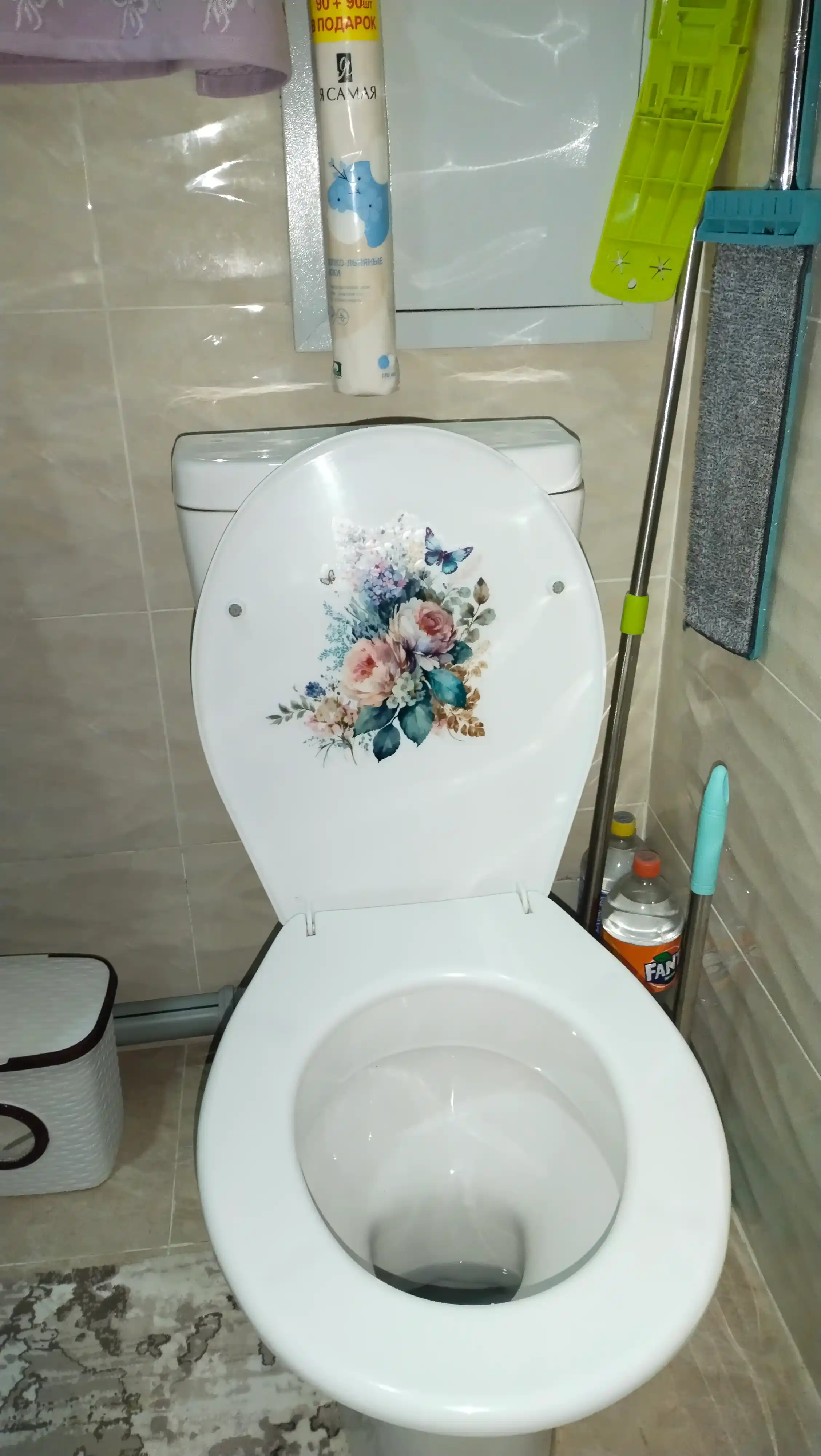 Stikerlar interyer uchun, devorga
